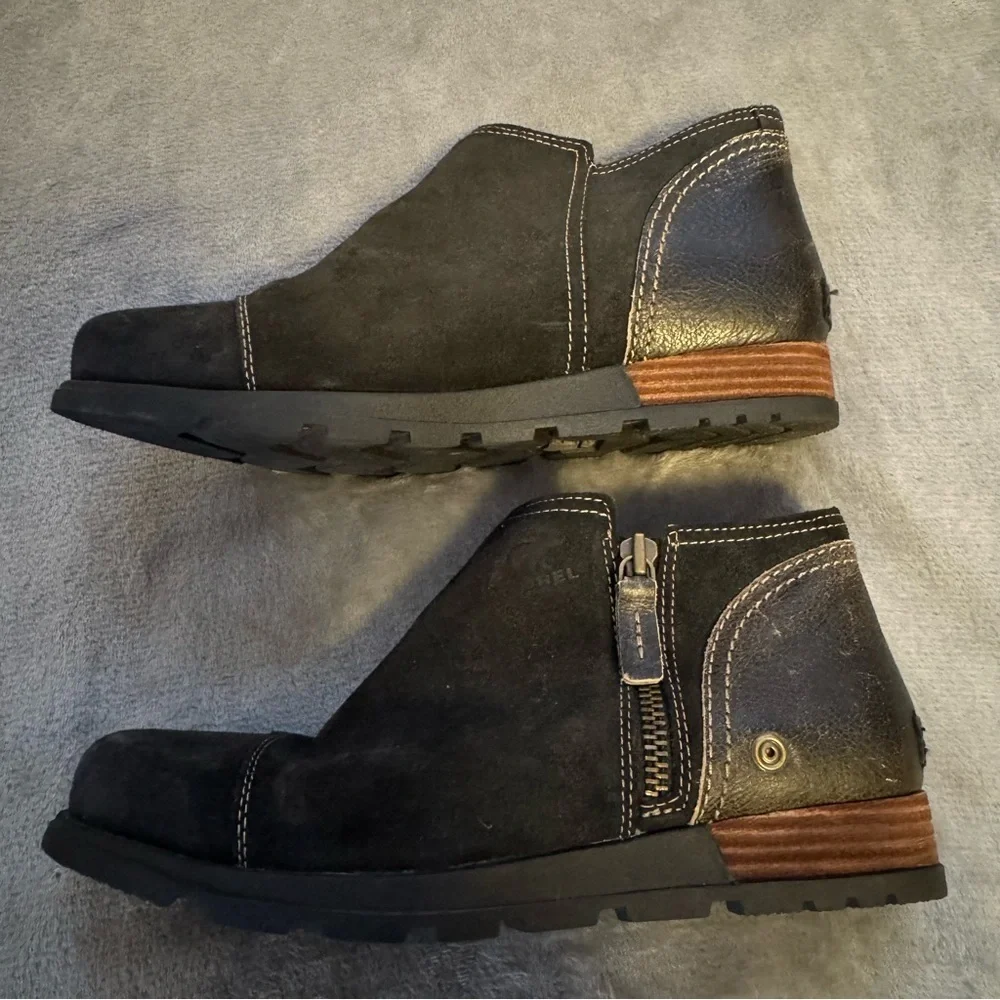 Sorel Major Low Ankle Bootie in Black Suede and Leather Women’s Size 9 1/2